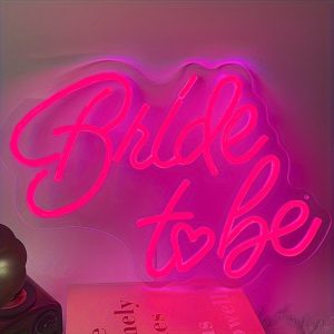 1 pc Bride to be LED neon sign, ambient wall decoration neon sign for weddings, bachelorette parties, engagement parties, wedding receptions, offices, homes, clubs, living rooms, bars, bedrooms and home wall decorations, preferred choice for friends and family’s birthdays and wedding favours, USB powered illuminated sign hanging device, 5V USB power supply