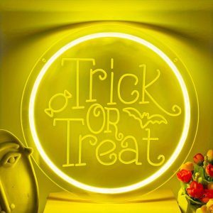 1 pc Round Trick or Treat Halloween Wall Neon Decoration, 3D Engraving, Dimmable LED Halloween Ambiance Wall Decoration Neon Sign, Perfect for Halloween Party, Bedroom, Birthday Party, Bar, Shop, Room, Friends Gathering Wall Decorations, Preferred as a Birthday or Halloween Gift for Friends’ Families, USB Powered Light Up Sign Hanging Unit, 5V USB Power Supply